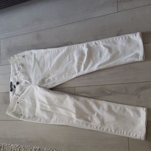 Tommy Bahamas jeans in White. SIZE 10. Like new